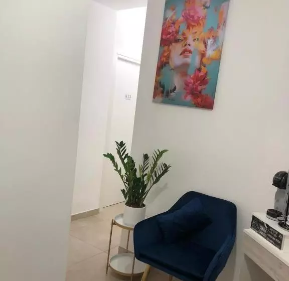 پانسیون Komodo Rooms