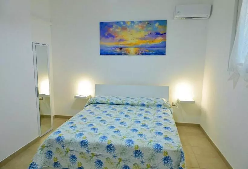 پانسیون Komodo Rooms