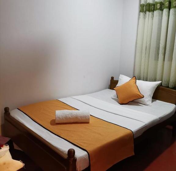 Pensió Shadow Villa