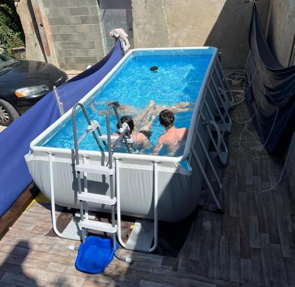 Bed and Breakfast L Entracte