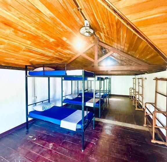 Happy Bunk Hostel Weligama
