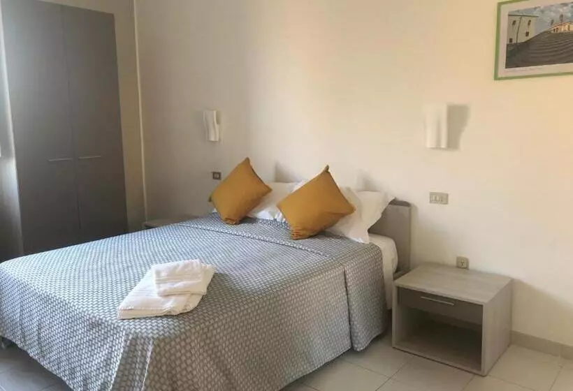 Hotelli Al Gallo Trattoria E Locanda