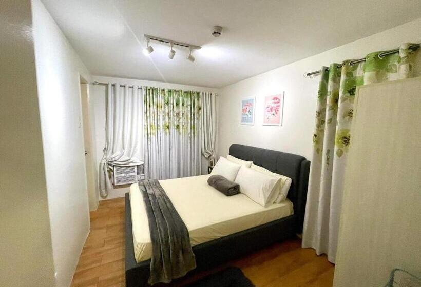 هتل کپسول Noelz Staycation