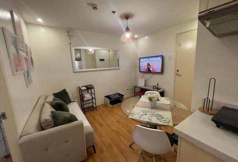 هتل کپسول Noelz Staycation