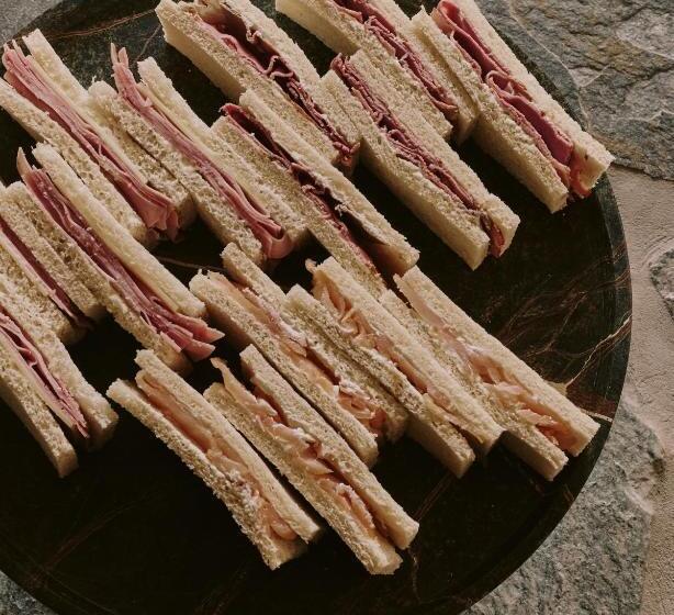 בית מלון כפרי The Brecon   All Inclusive