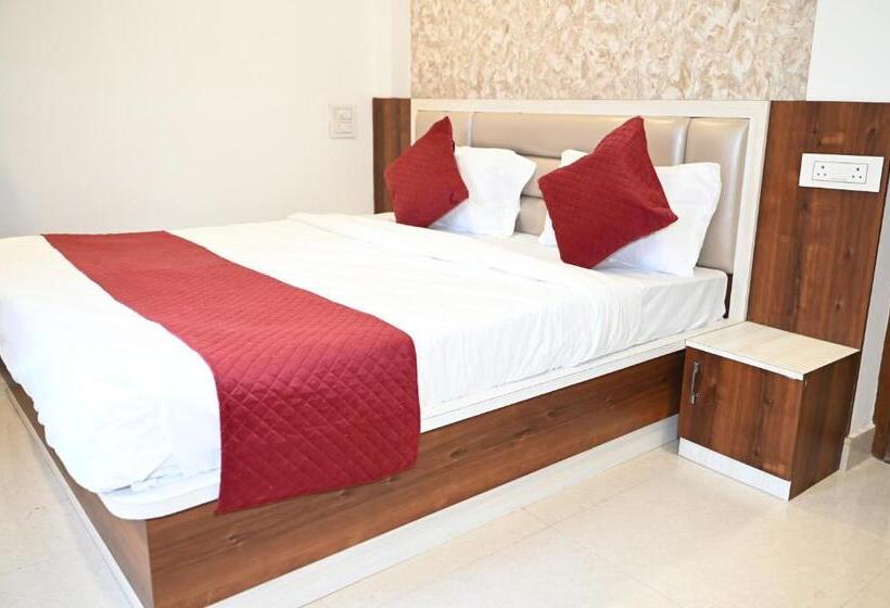 Fabhotel The Pleasure Stay