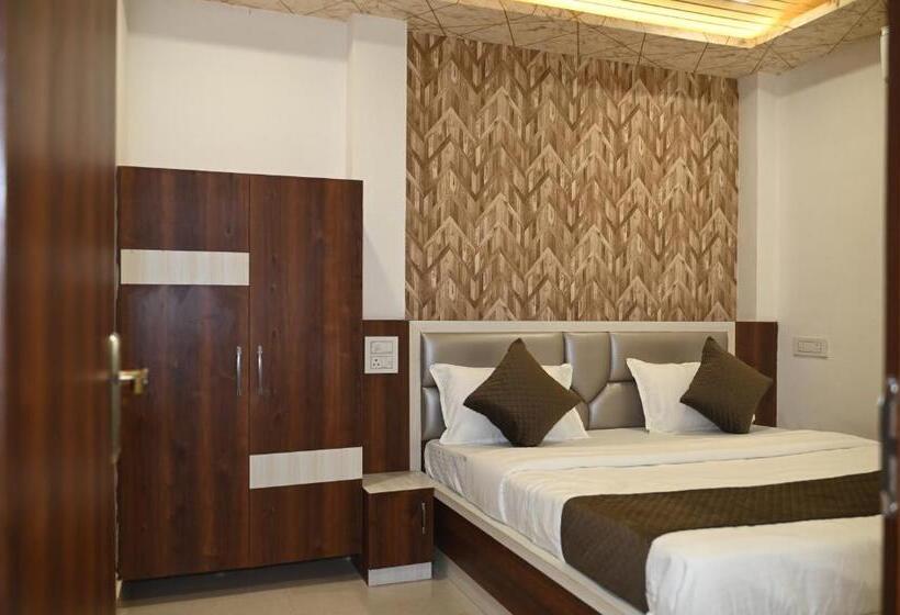 Fabhotel The Pleasure Stay