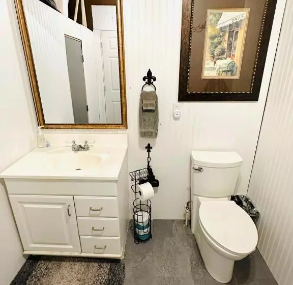 ペンション Acorn Hideaways Canton Nostalgic Family Sized Suite, Sleeps 5