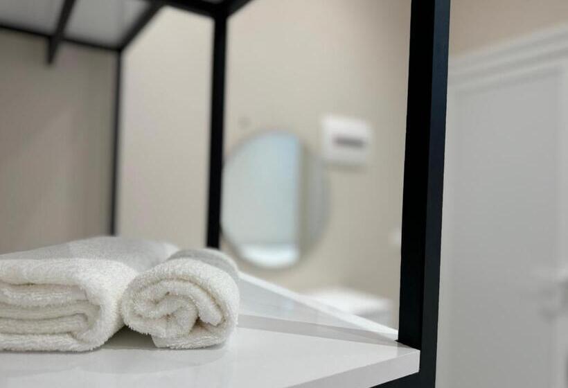 بنسيون Aloju Rooms