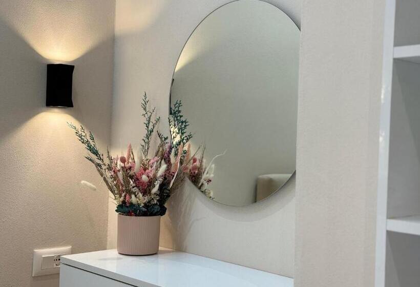 بنسيون Aloju Rooms