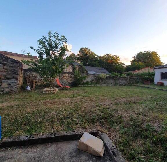 Pensió Chambre Avec Petit Déjeuner à 5 Mins Du Futuroscope