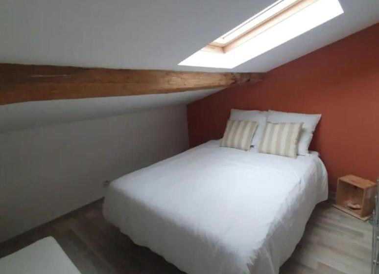 Pensió Chambre Avec Petit Déjeuner à 5 Mins Du Futuroscope