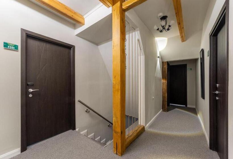 پانسیون Eden 7