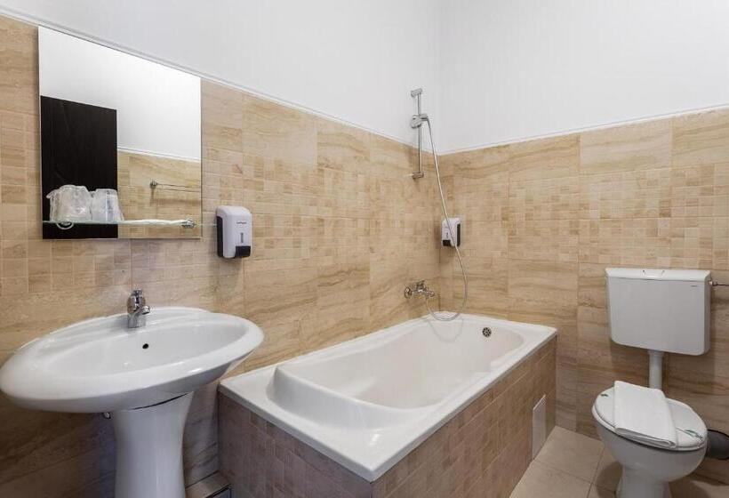 پانسیون Eden 7