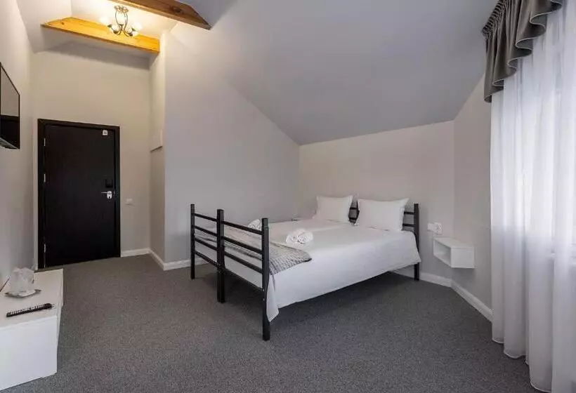 ペンション Eden 7