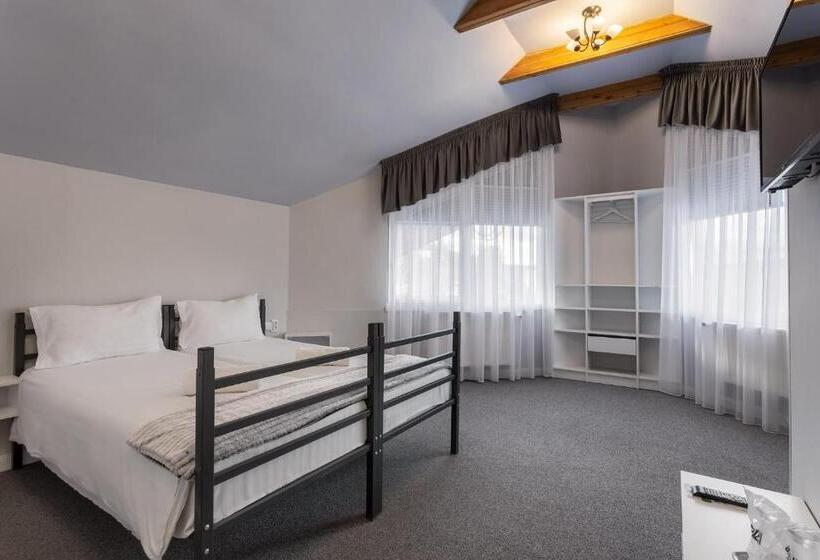 پانسیون Eden 7