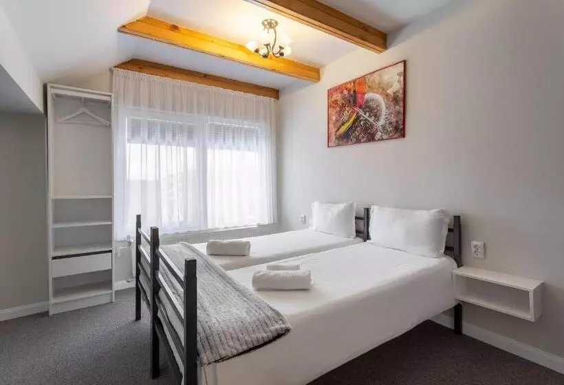 ペンション Eden 7