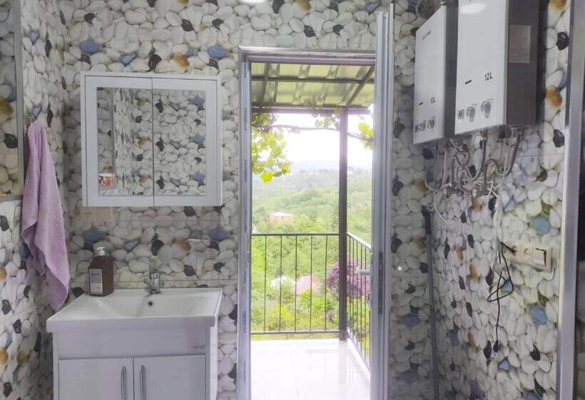 پانسیون Guest House Lia