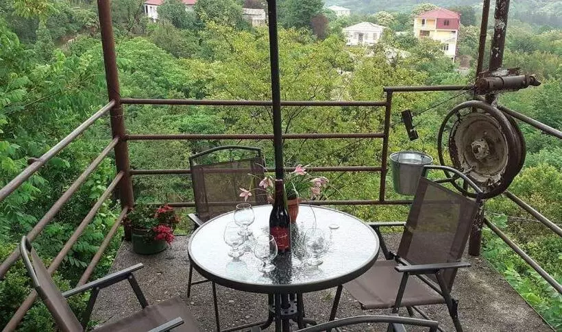 پانسیون Guest House Lia