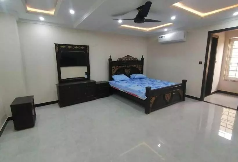 پانسیون Luxury Room In Bahria Town Rawalpindi