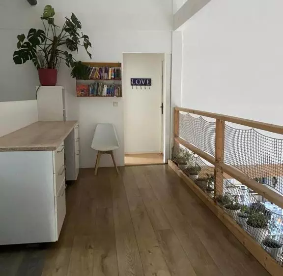 ペンション Maison Dans Un écrin De Verdure Avec Piscine