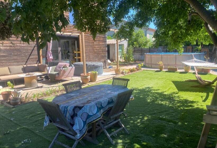 ペンション Maison Dans Un écrin De Verdure Avec Piscine