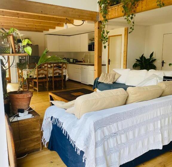 ペンション Maison Dans Un écrin De Verdure Avec Piscine