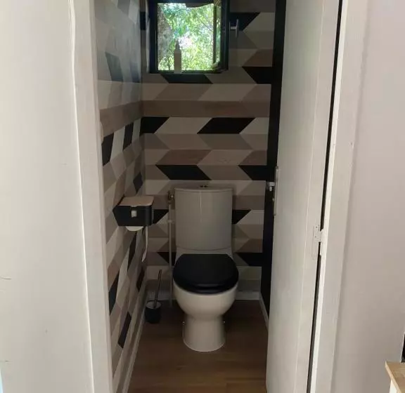ペンション Maison Dans Un écrin De Verdure Avec Piscine
