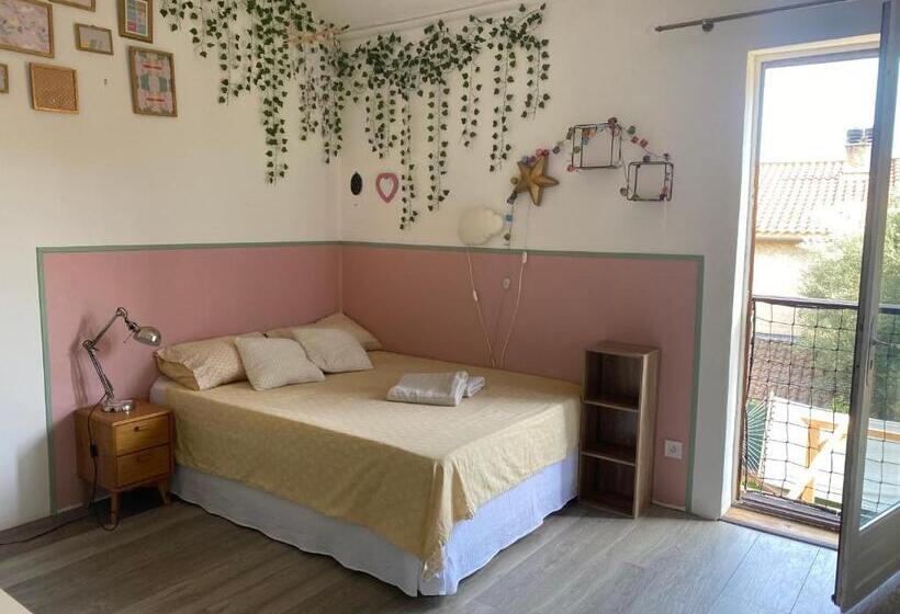 ペンション Maison Dans Un écrin De Verdure Avec Piscine