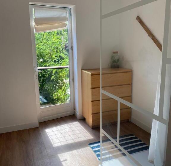 ペンション Maison Dans Un écrin De Verdure Avec Piscine