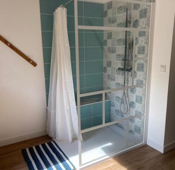 ペンション Maison Dans Un écrin De Verdure Avec Piscine