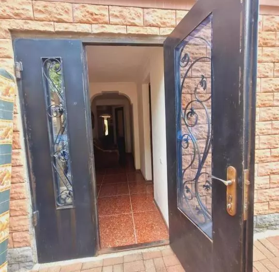پانسیون Our House