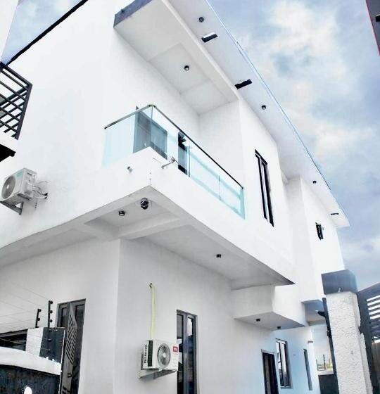 پانسیون Shortlet