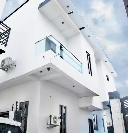 پانسیون Shortlet