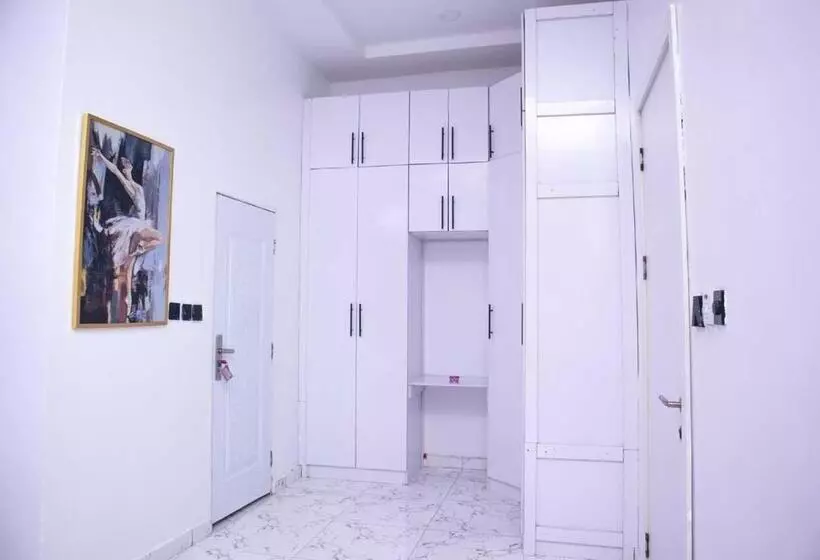 پانسیون Shortlet