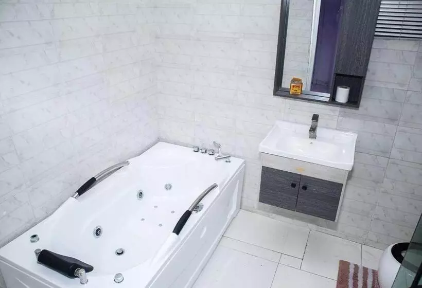 پانسیون Shortlet