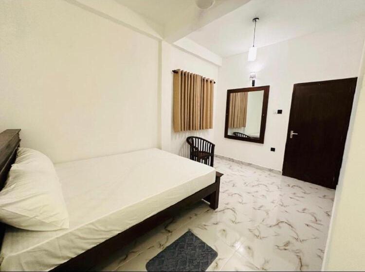 Pension Sithumini Inn Guesthouse