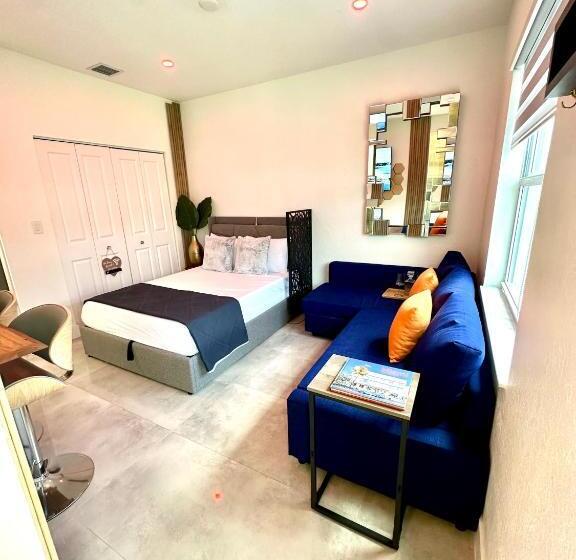 Пансион Tropical Studio