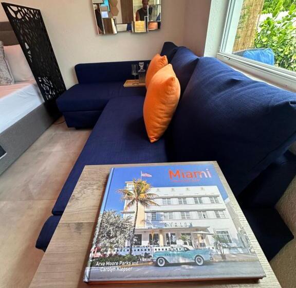 Пансион Tropical Studio