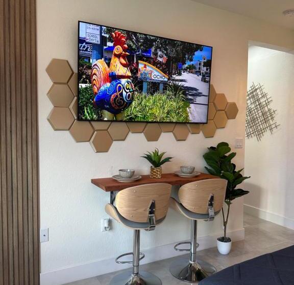 Пансион Tropical Studio