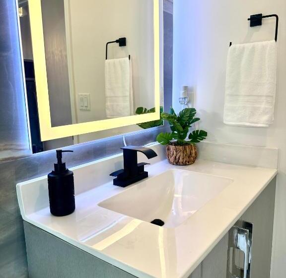 Пансион Tropical Studio