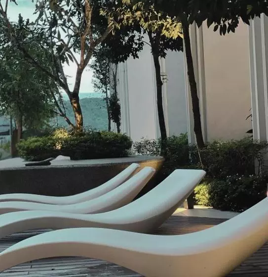 Studio Room With Balcony Seaview At The Shore Kk By Clover Home