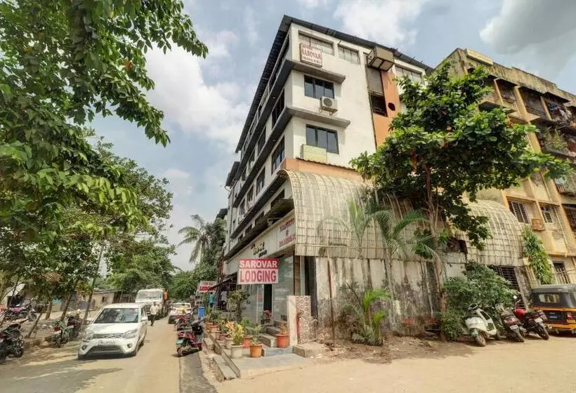ホテル New Sarovar Grand