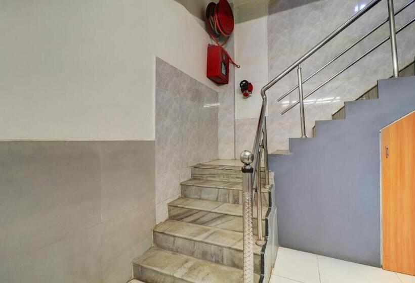 Hotel New Sarovar Grand