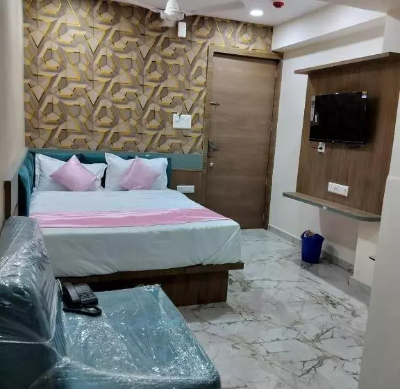 ホテル Nr Nayan Residency