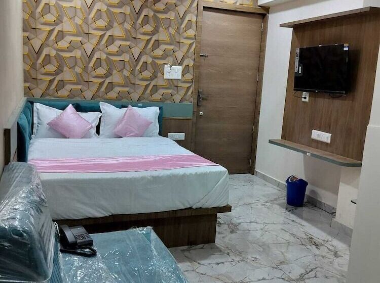 Hotel Nr Nayan Residency