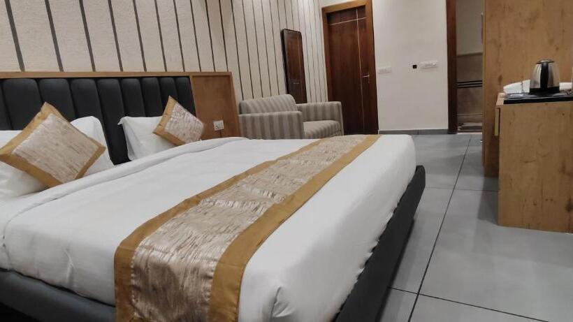 Hotel Rosewood Grand