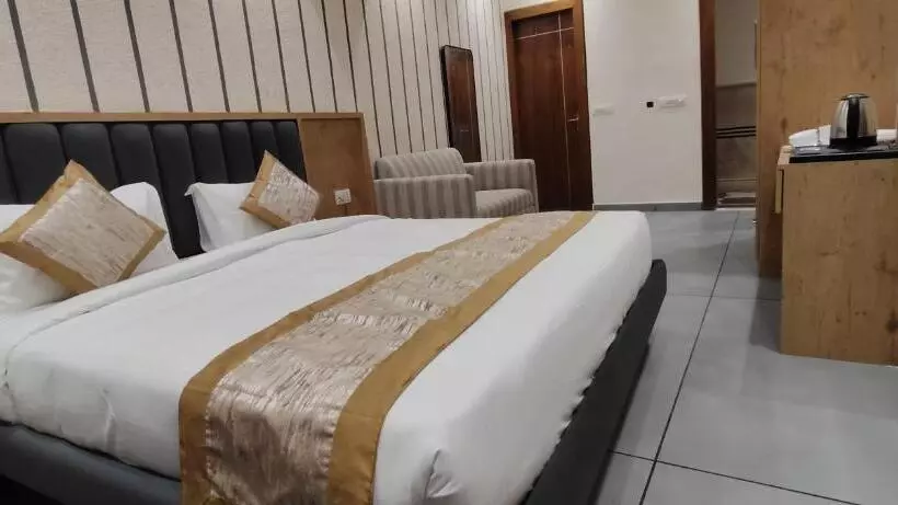 ホテル Rosewood Grand