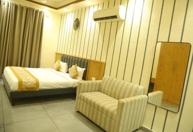 Hotel Rosewood Grand