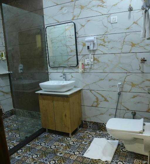 Hotel Rosewood Grand